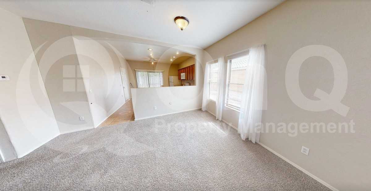 9716 W Kingman St - Photo 3 of 11