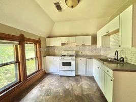 featured image of 605 W Kalamazoo Ave #2