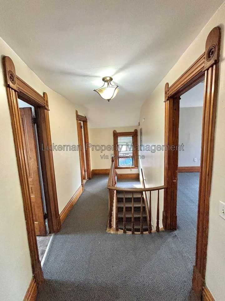 605 W Kalamazoo Ave #2 - Photo 4 of 12