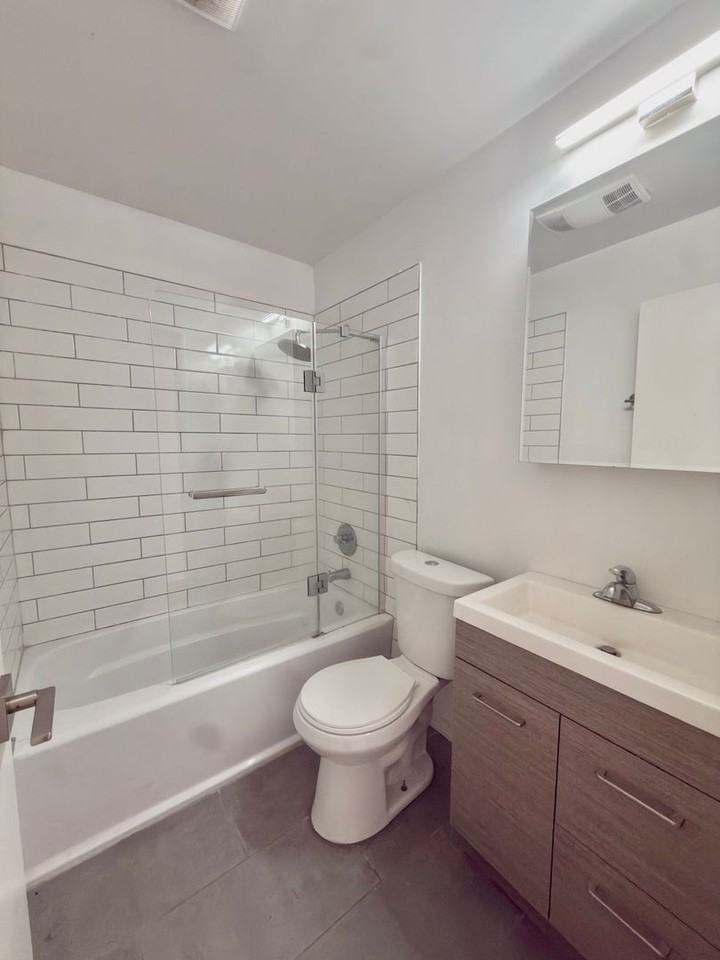 139 E Clifton Ave #400 - Photo 5 of 7