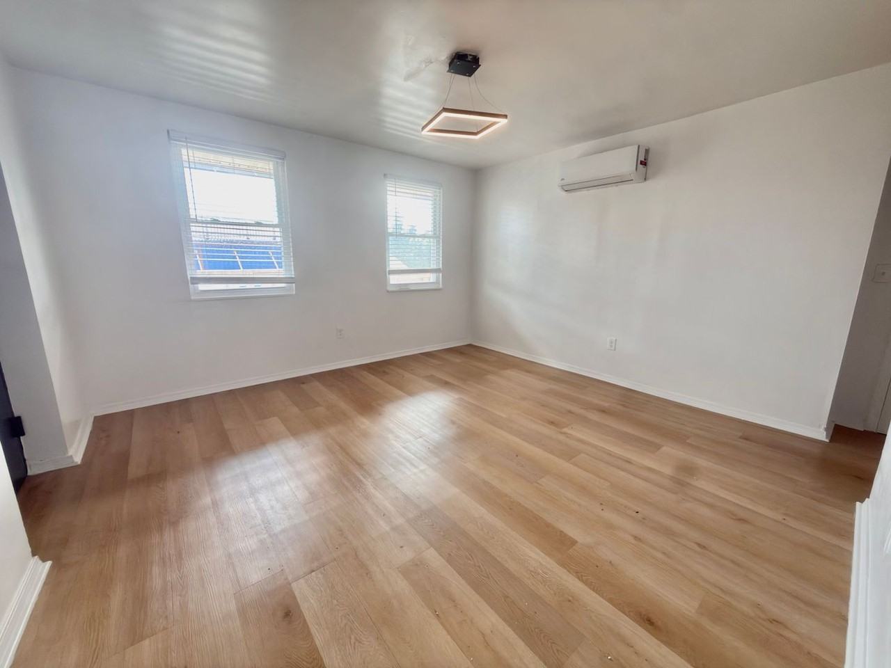 139 E Clifton Ave #400 - Photo 6 of 7