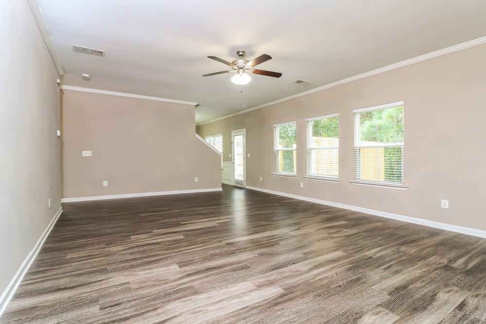 542 Fieldcrest Dr - Photo 5 of 17