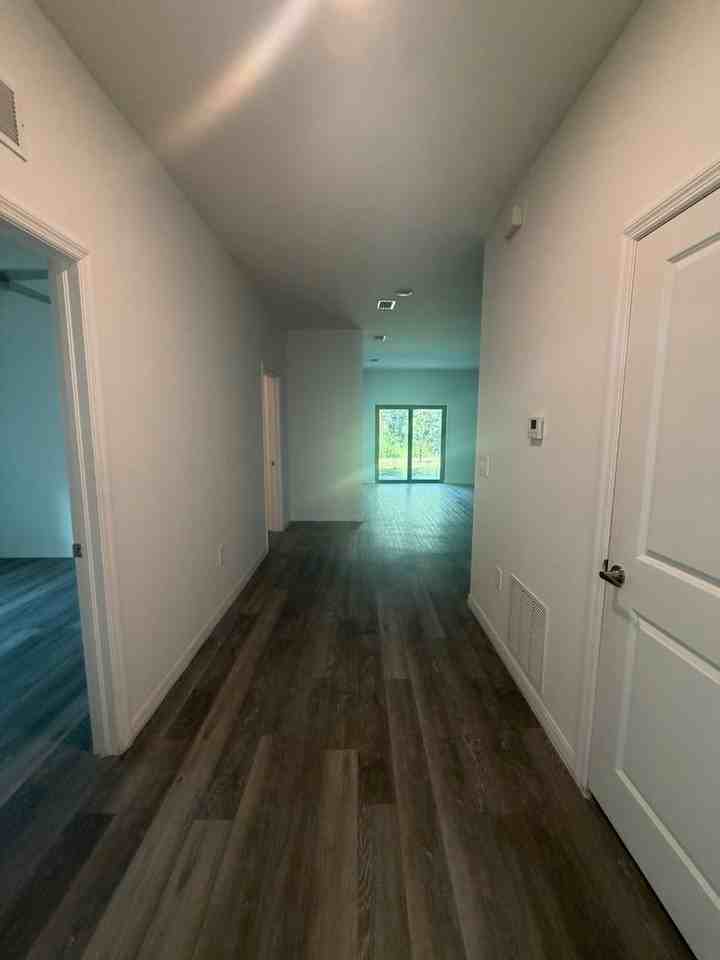 1097 Highlands Rd - Photo 2 of 21