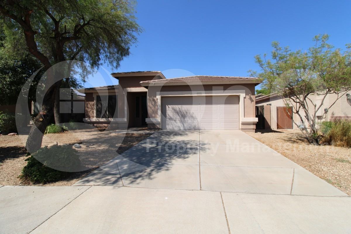 16232 W Hearn Rd - Photo 2 of 23