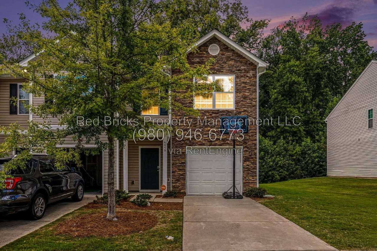 6049 Guildford Hill Ln - Photo 2 of 35