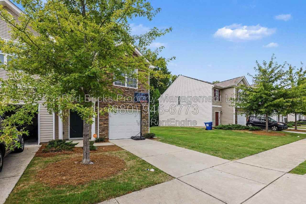 6049 Guildford Hill Ln - Photo 5 of 35