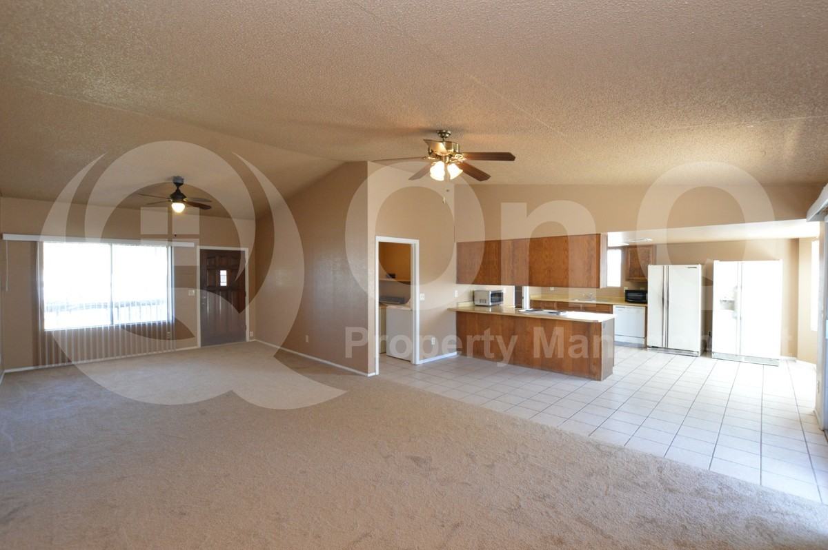 1807 N Cheri Lynn Dr - Photo 3 of 18