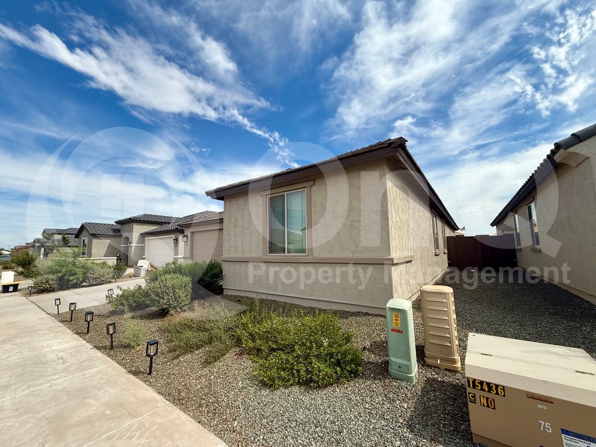 42965 W Palo Abeto Dr - Photo 2 of 26