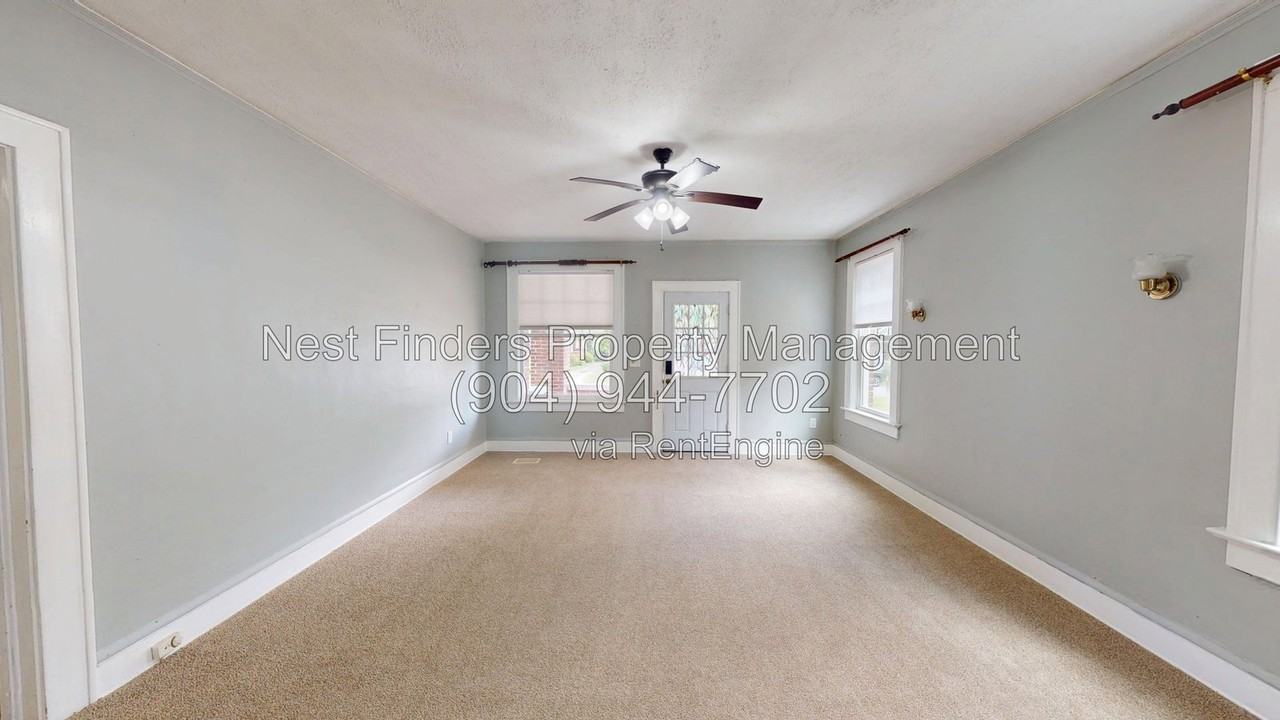 2739 Herschel St - Photo 2 of 20