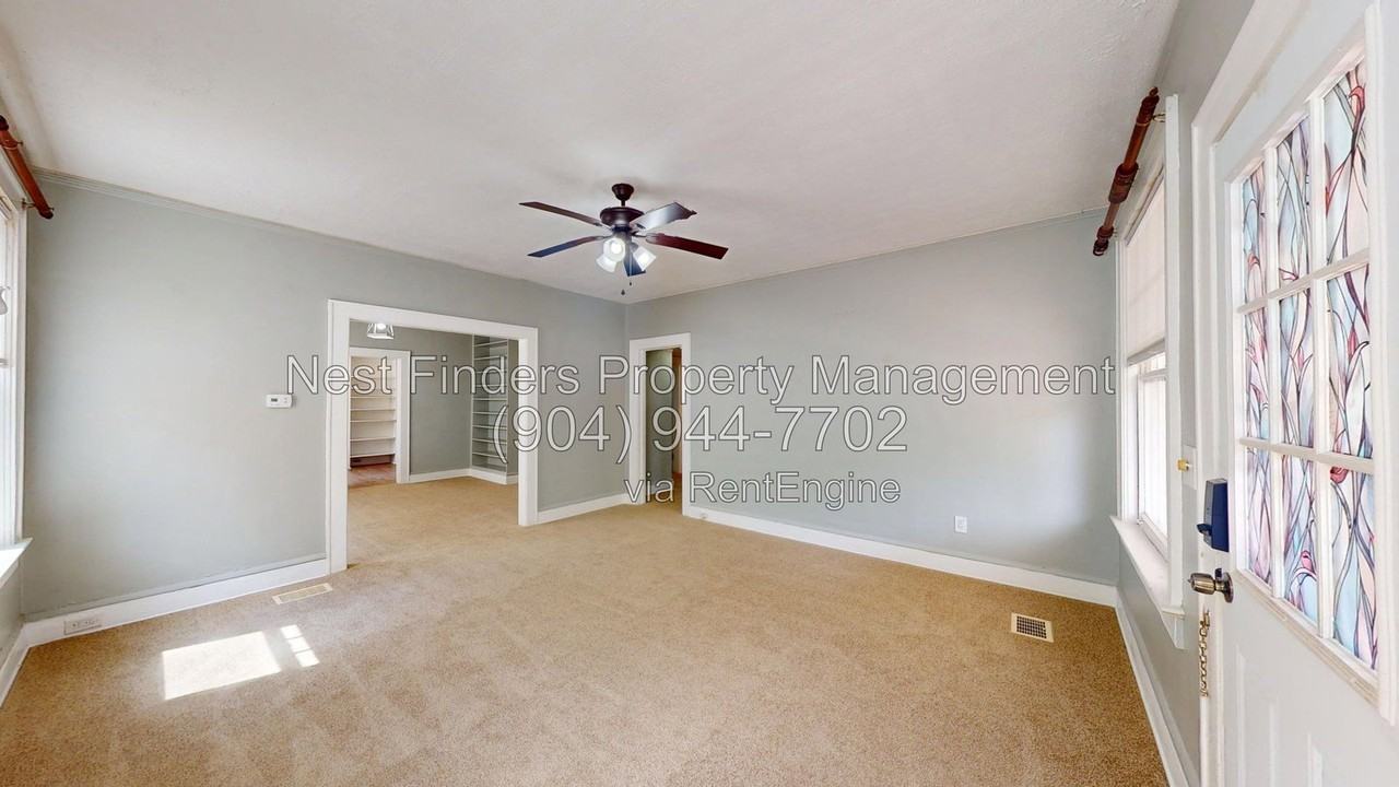 2739 Herschel St - Photo 5 of 20