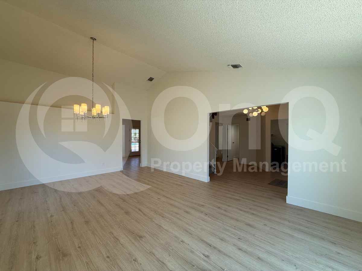 1562 N Atwood Ave - Photo 6 of 36