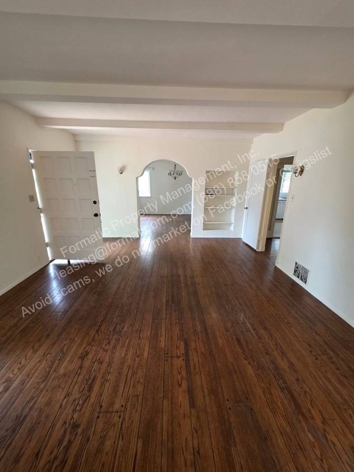 1720 La Senda Pl - Photo 3 of 19