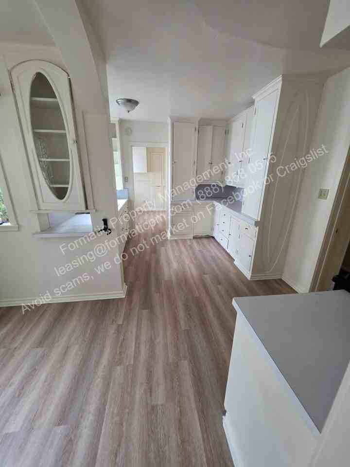 1720 La Senda Pl - Photo 5 of 19