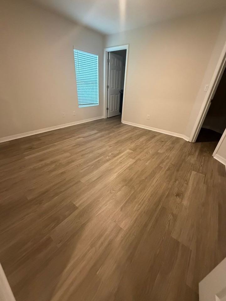 11183 Pendleton Ave - Photo 7 of 15