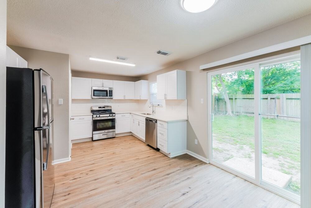5515 Deer Timbers Trl - Photo 6 of 17