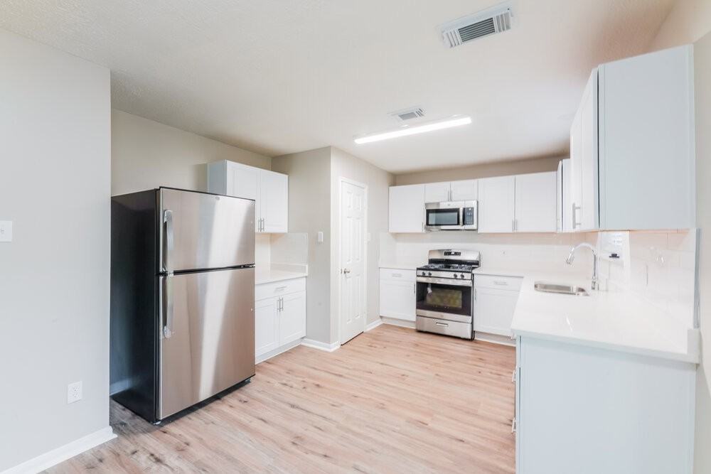 5515 Deer Timbers Trl - Photo 7 of 17