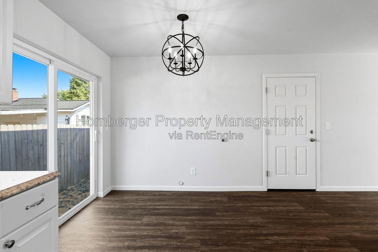 14412 E Heroy Ln - Photo 6 of 26