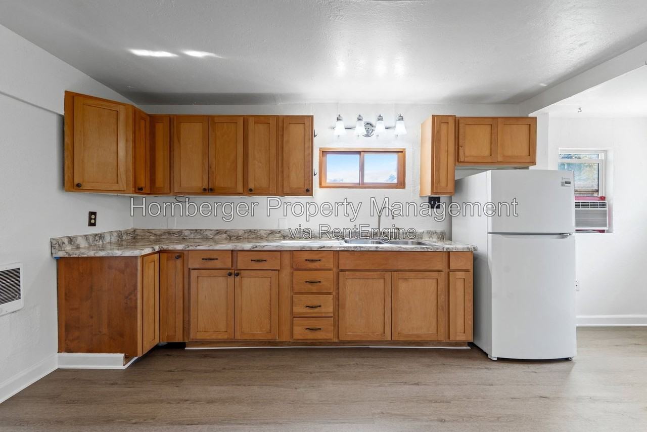 1103 E Joseph Ave - Photo 2 of 26