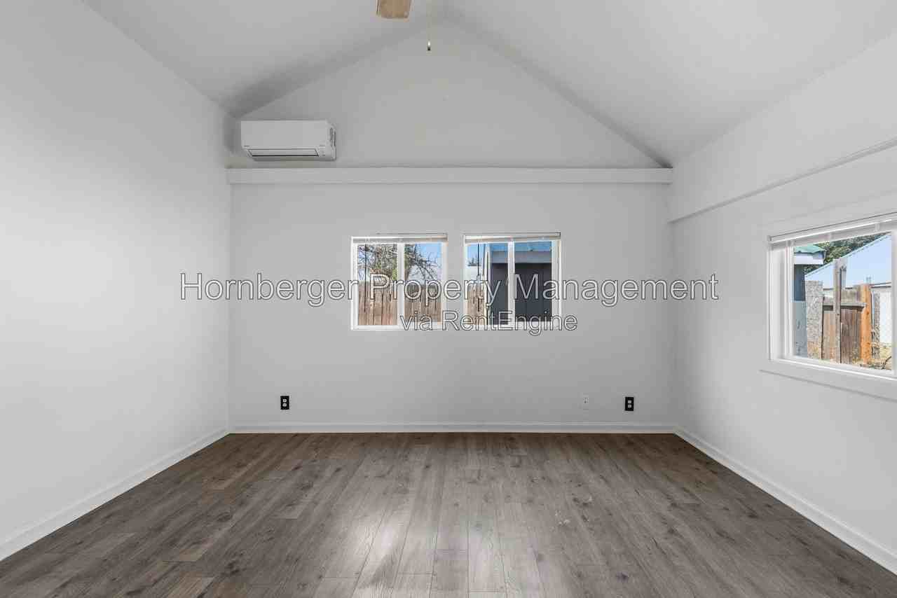 1103 E Joseph Ave - Photo 6 of 26