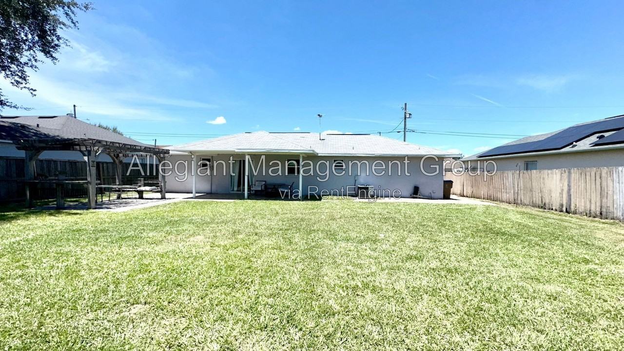 620 Brockton Dr - Photo 4 of 26