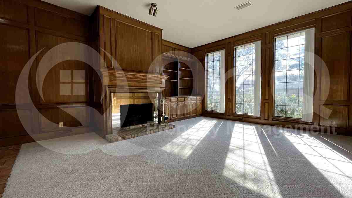 3717 Atrium Dr - Photo 5 of 34