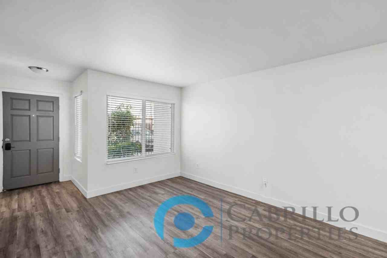 1016 Hornblend St #1 - Photo 5 of 25