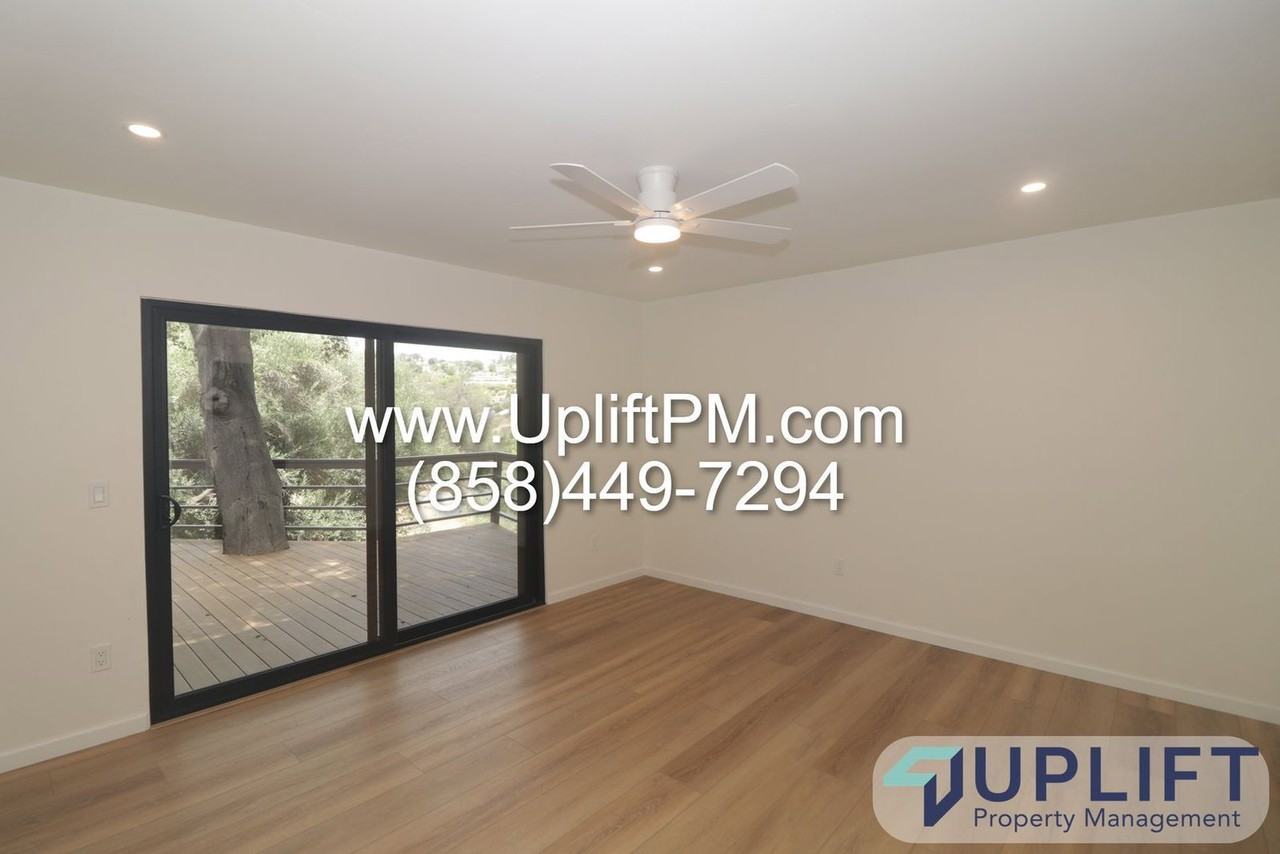 8949 Bower Ln - Photo 6 of 30