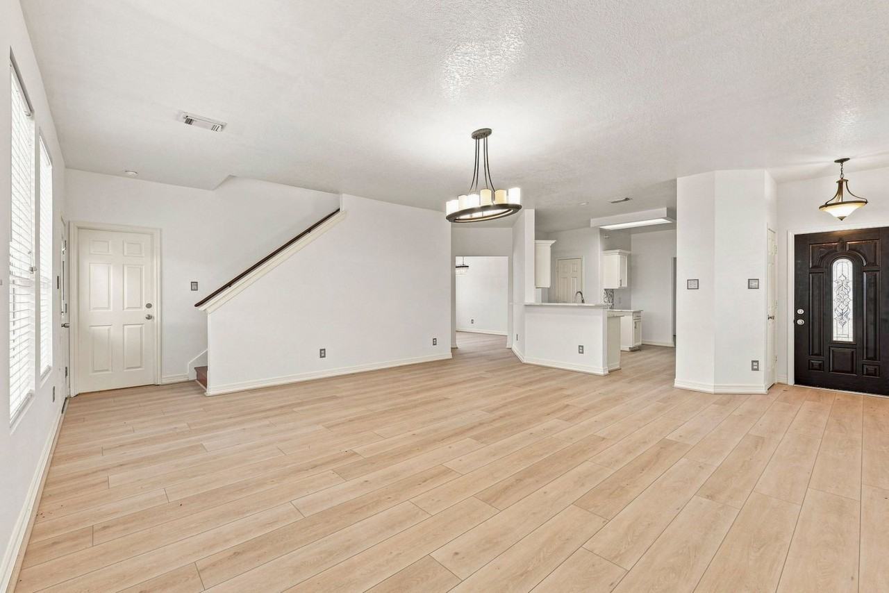 18318 Alemarble Oak St - Photo 4 of 25
