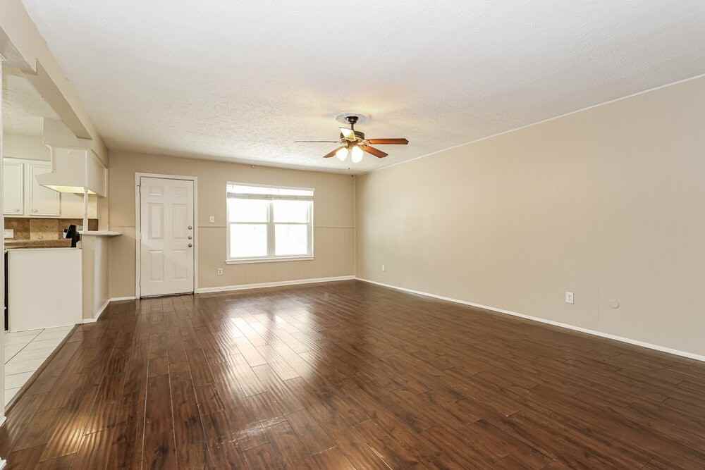 502 Hildred Ave - Photo 3 of 16