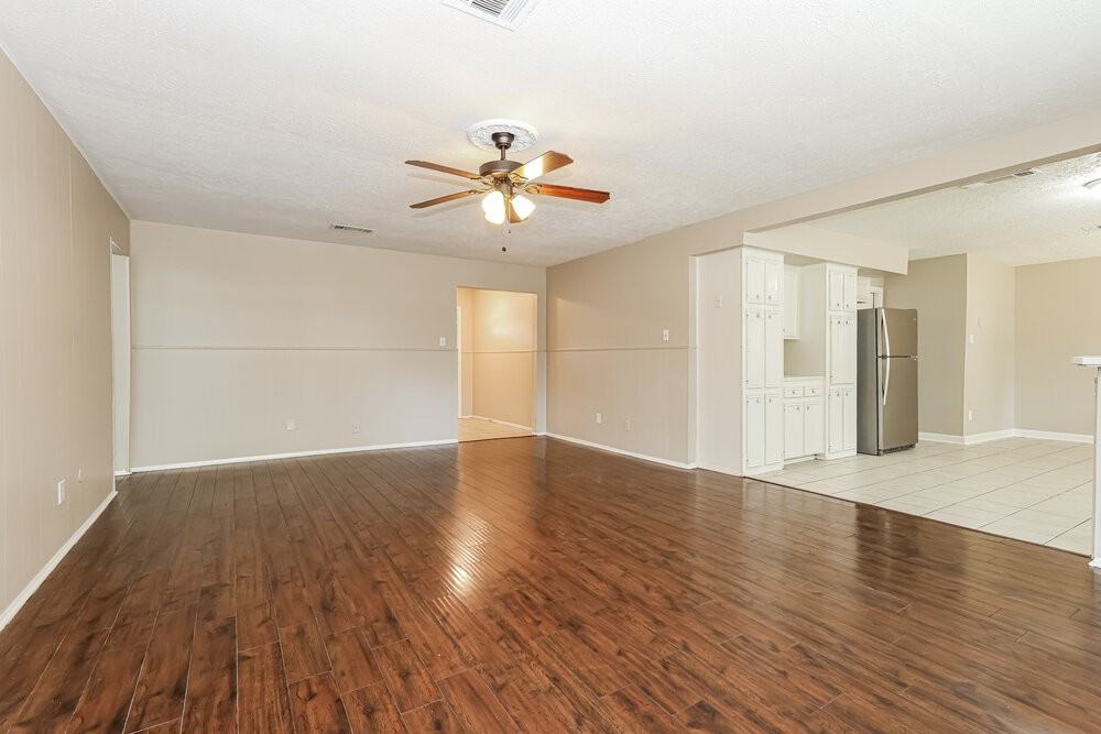 502 Hildred Ave - Photo 5 of 16