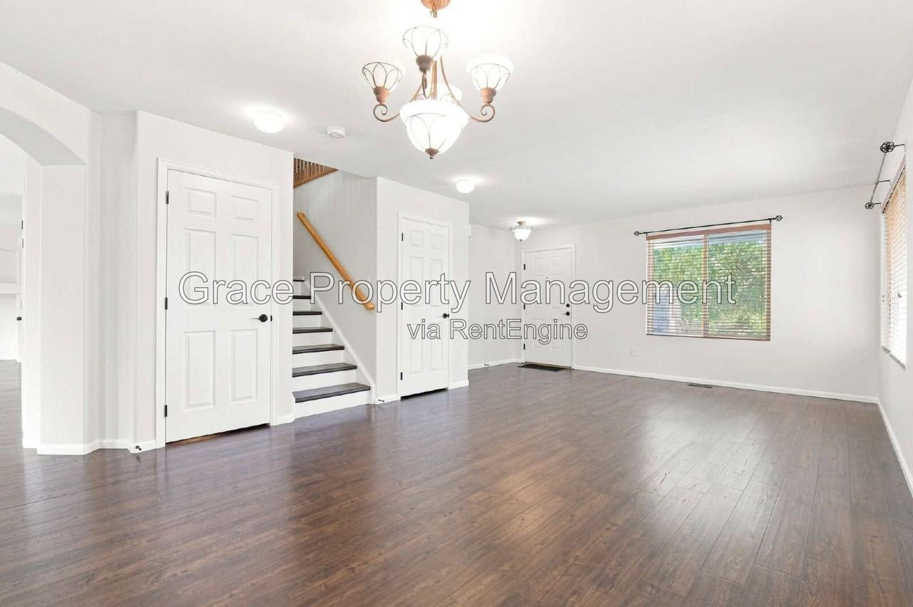2057 Alpine Dr - Photo 3 of 34