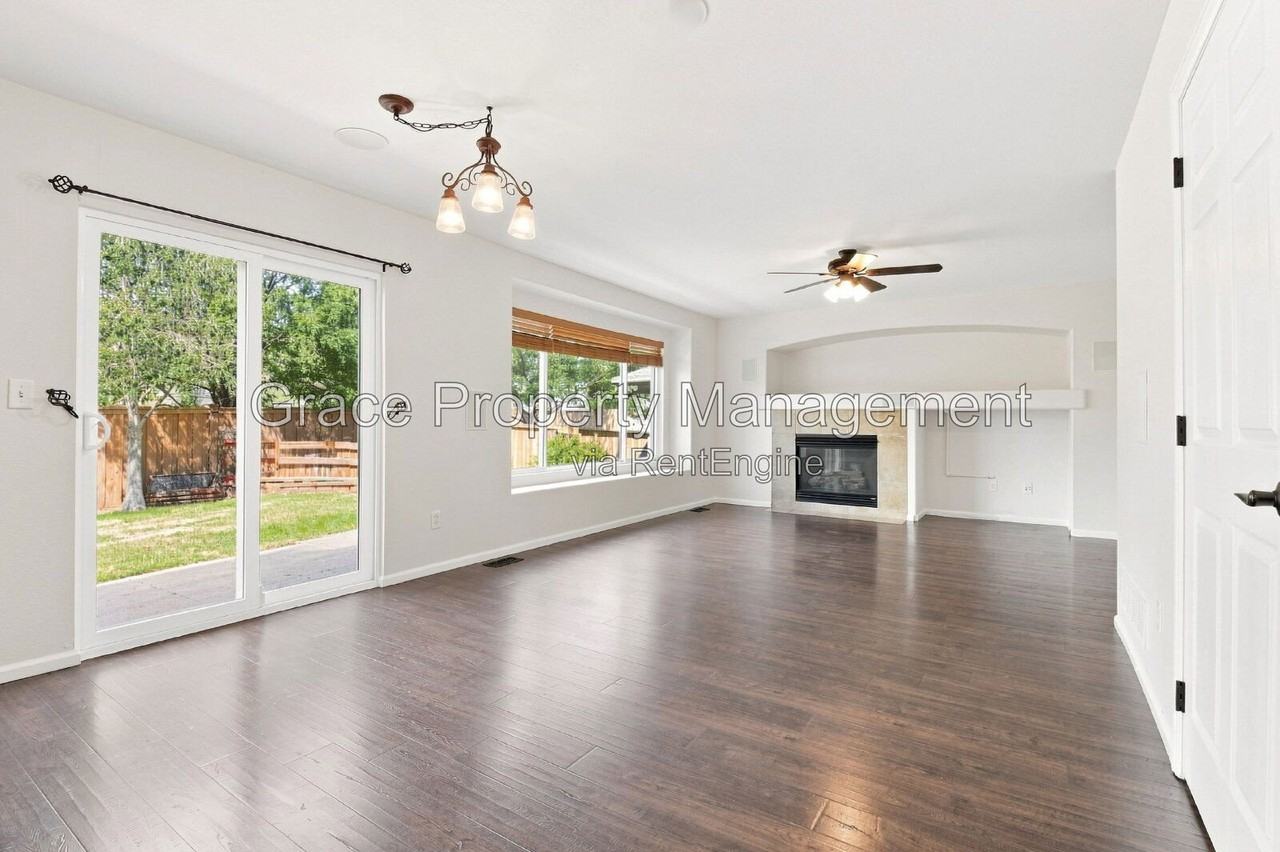 2057 Alpine Dr - Photo 4 of 34