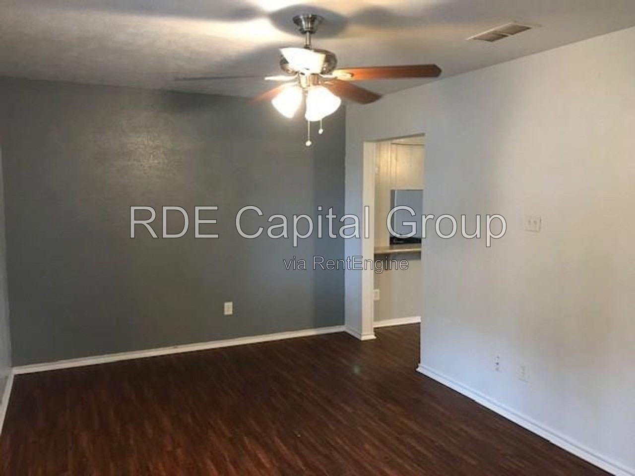 3205 Lynnwood Dr - Photo 4 of 7