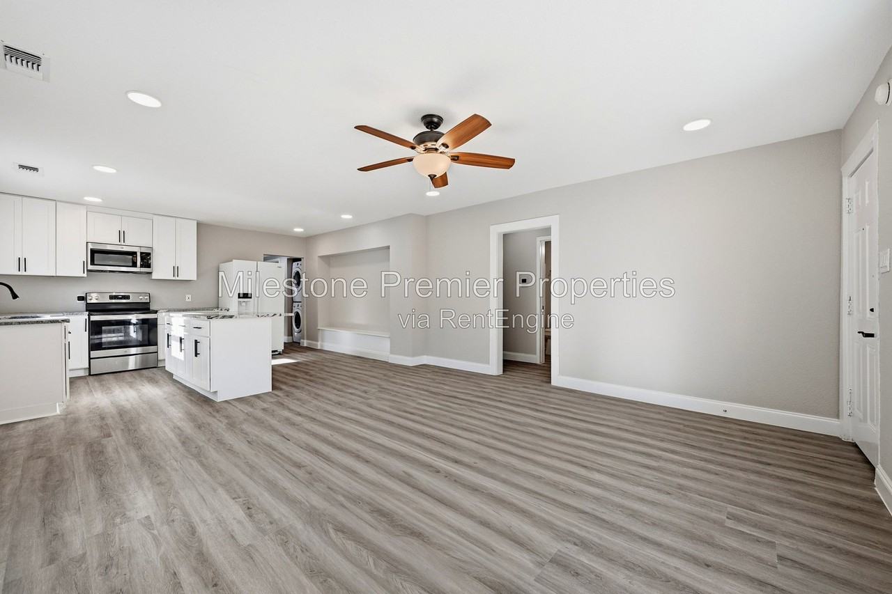 716 W Heron St - Photo 6 of 22