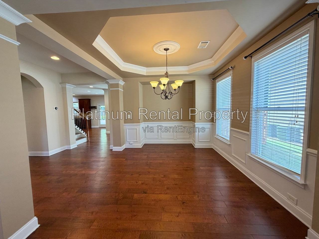 4315 Avondale Ln - Photo 5 of 49