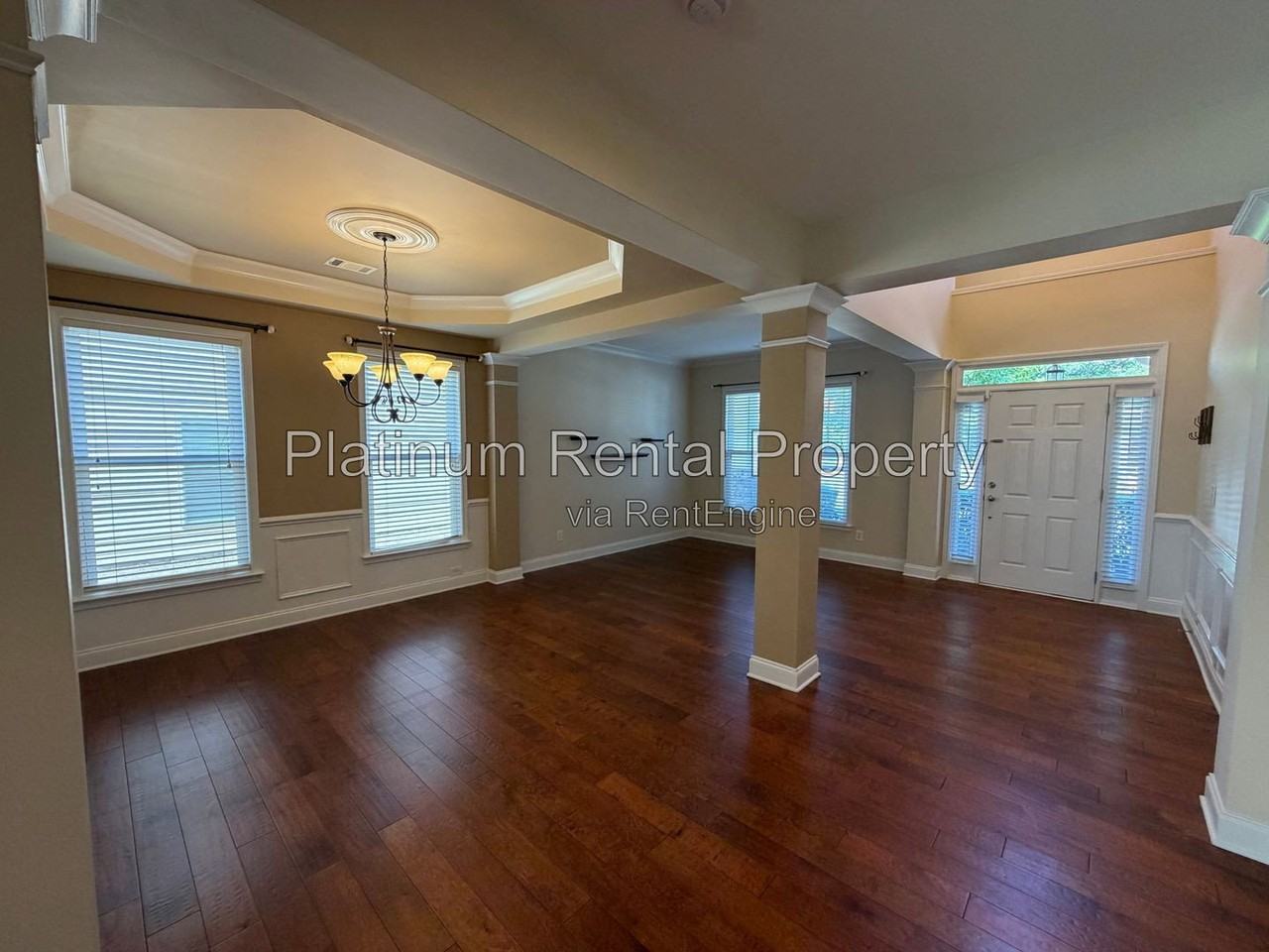4315 Avondale Ln - Photo 6 of 49