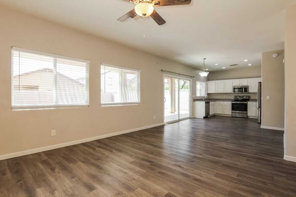 11559 W Buchanan St - Photo 5 of 17
