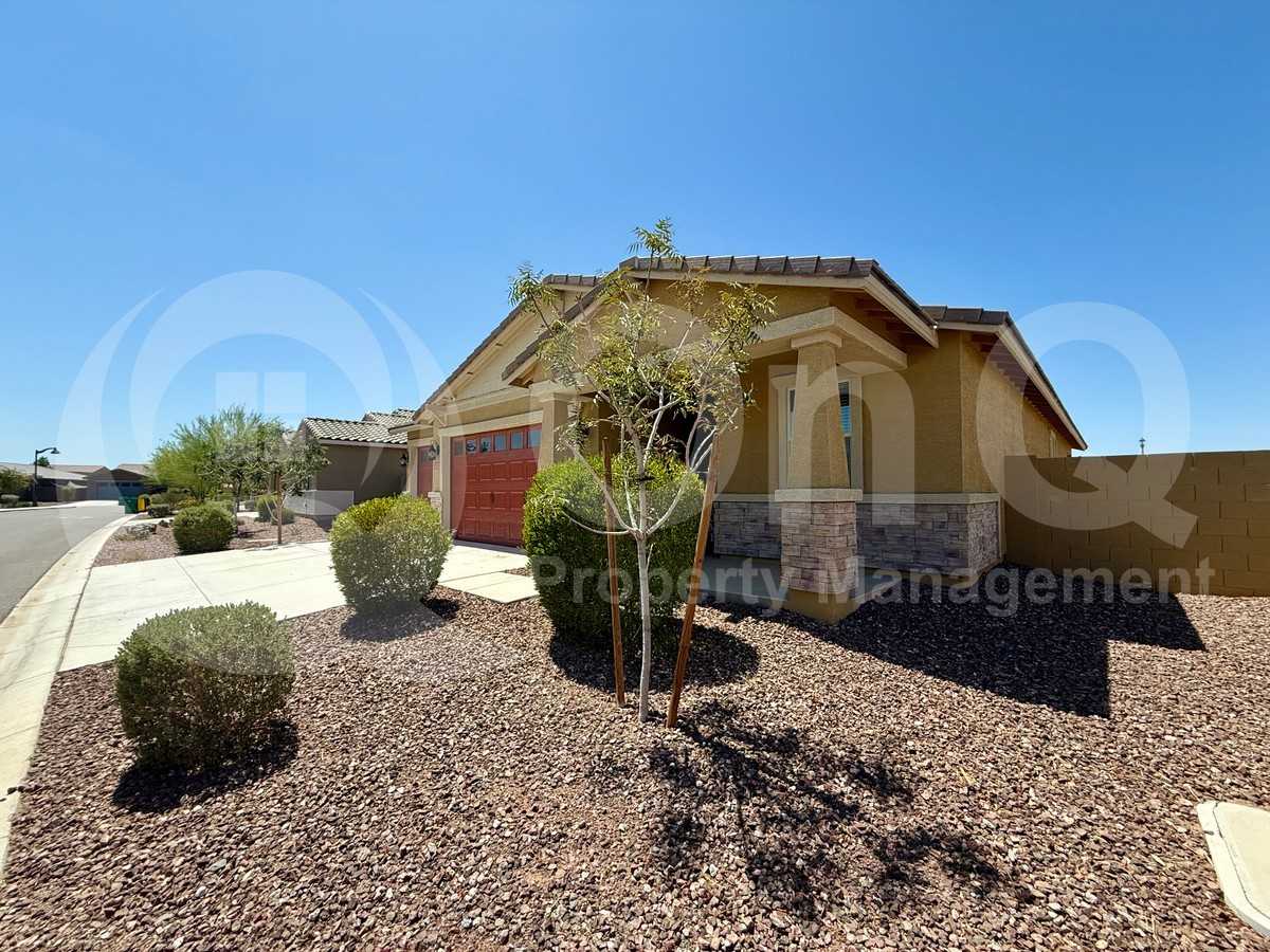 20740 N Oasis Ln - Photo 3 of 25