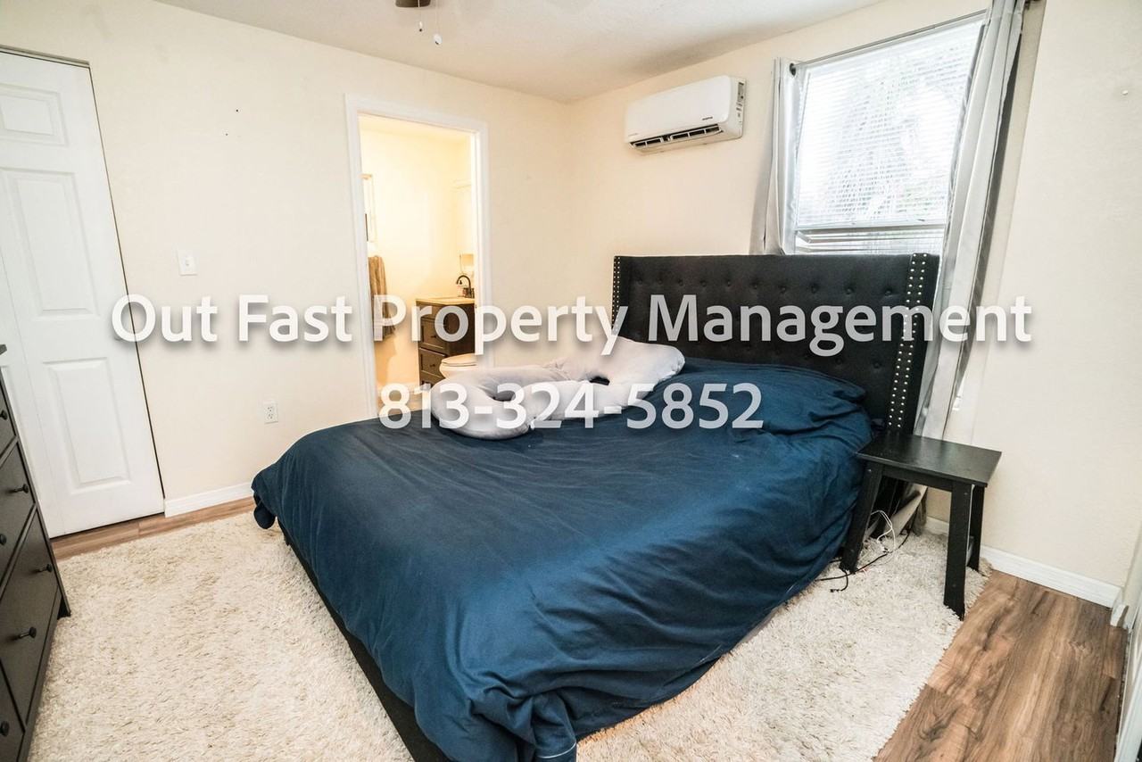 4810 Haines Rd N - Photo 4 of 43