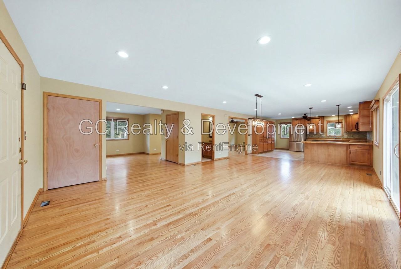 1007 Forest Dr - Photo 7 of 32