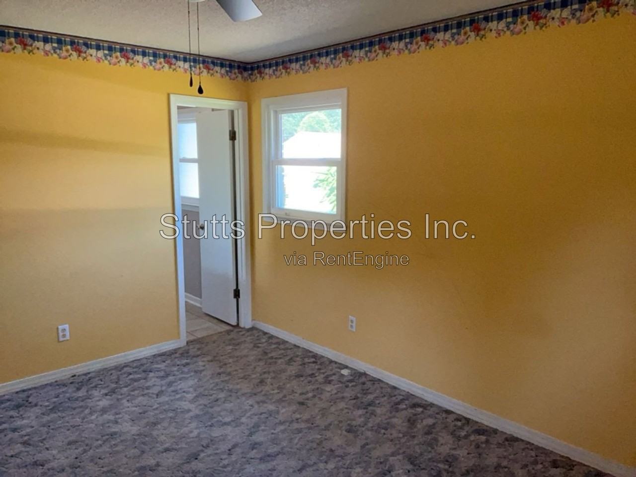 86 Lamoray Dr - Photo 4 of 25