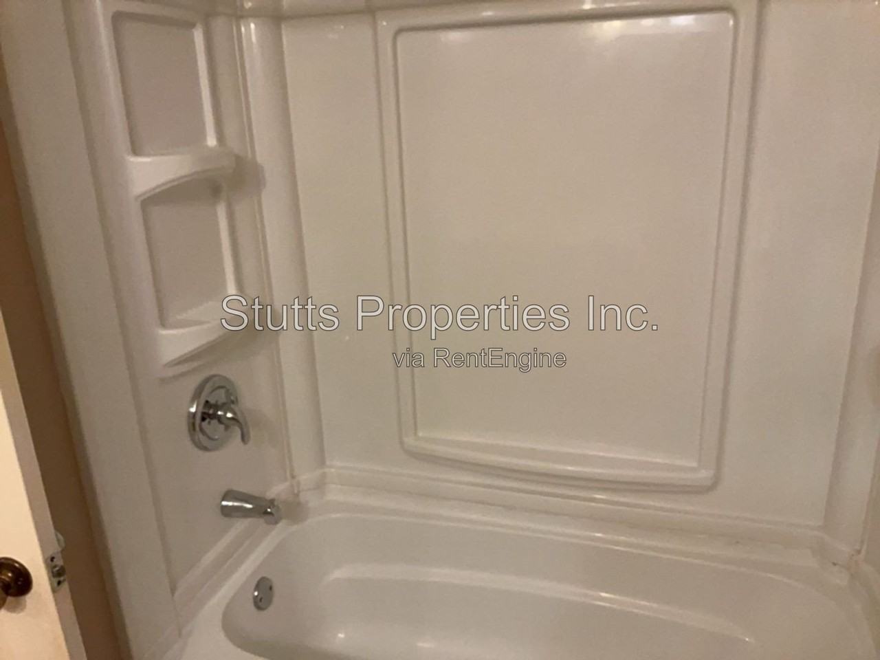 86 Lamoray Dr - Photo 6 of 25