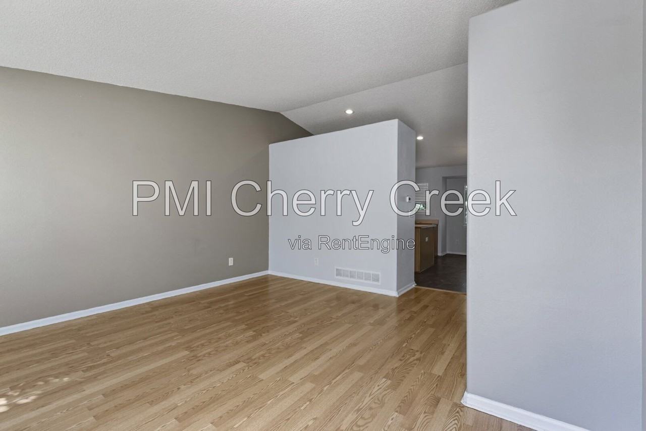 21494 E Crestline Ln - Photo 4 of 30