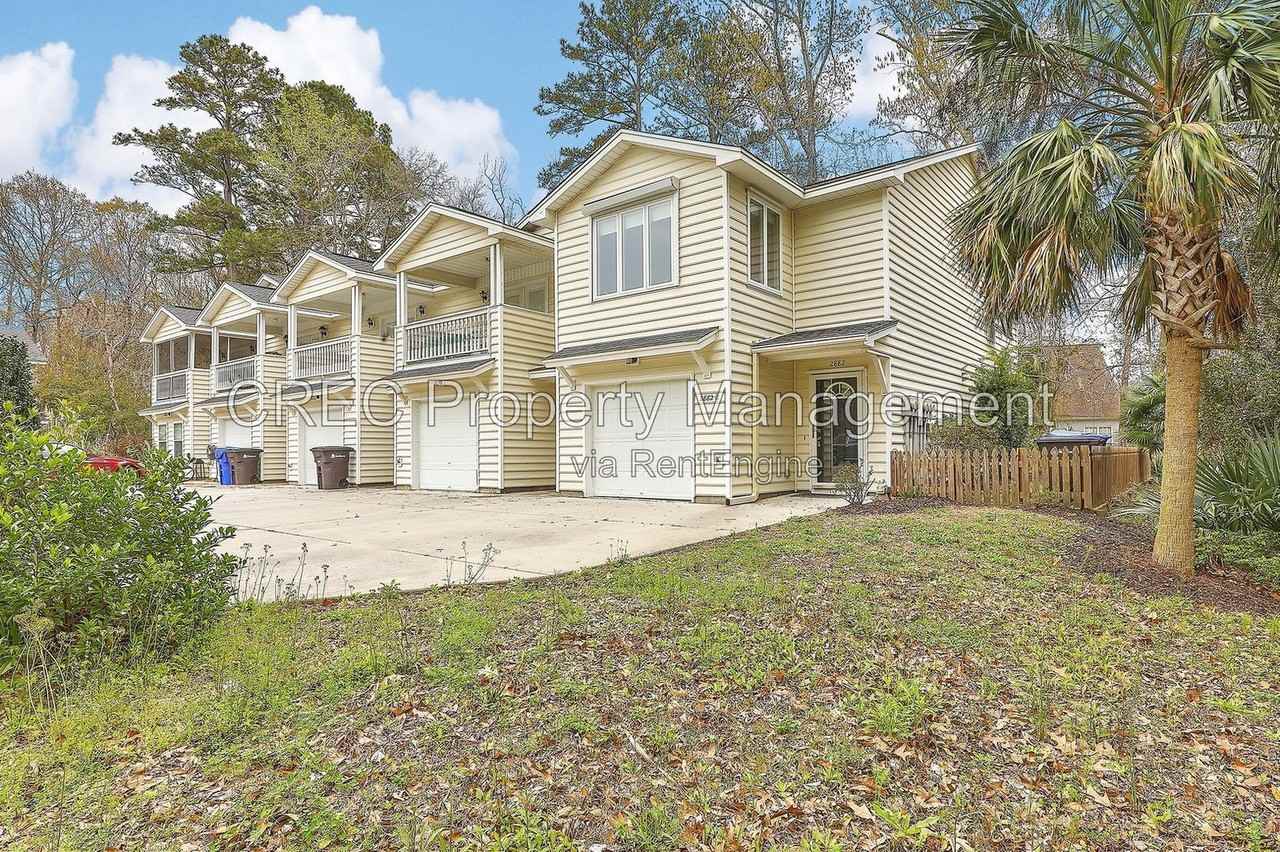 2882 Mackenzie Ct - Photo 2 of 24