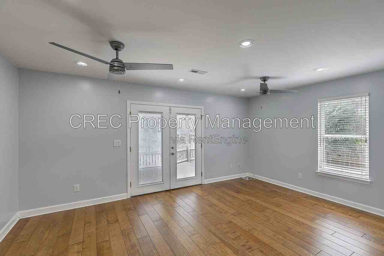 2882 Mackenzie Ct - Photo 7 of 24