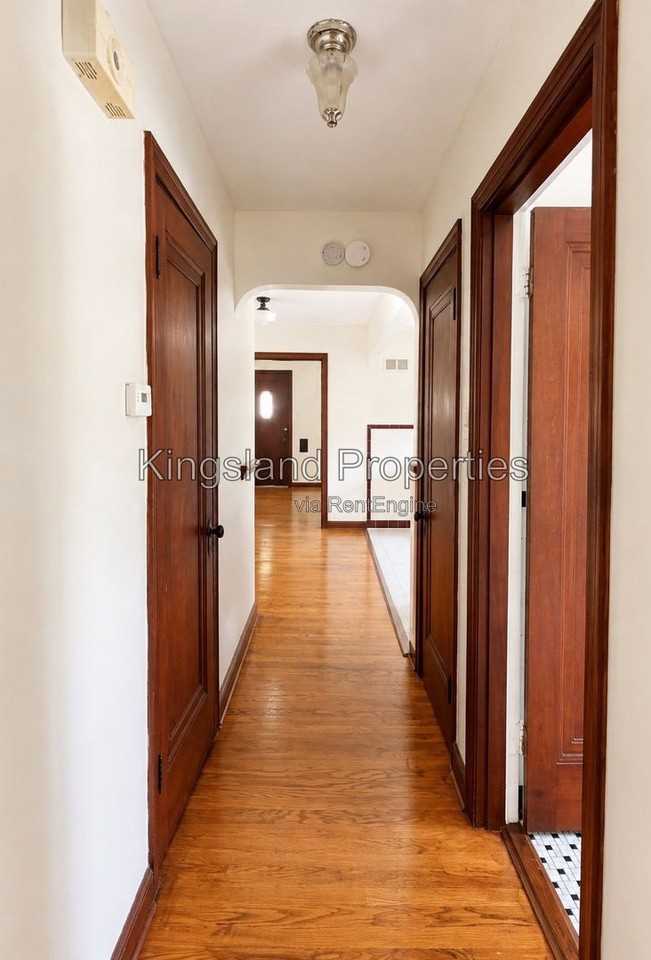 3841 Kingsland Ct - Photo 6 of 15