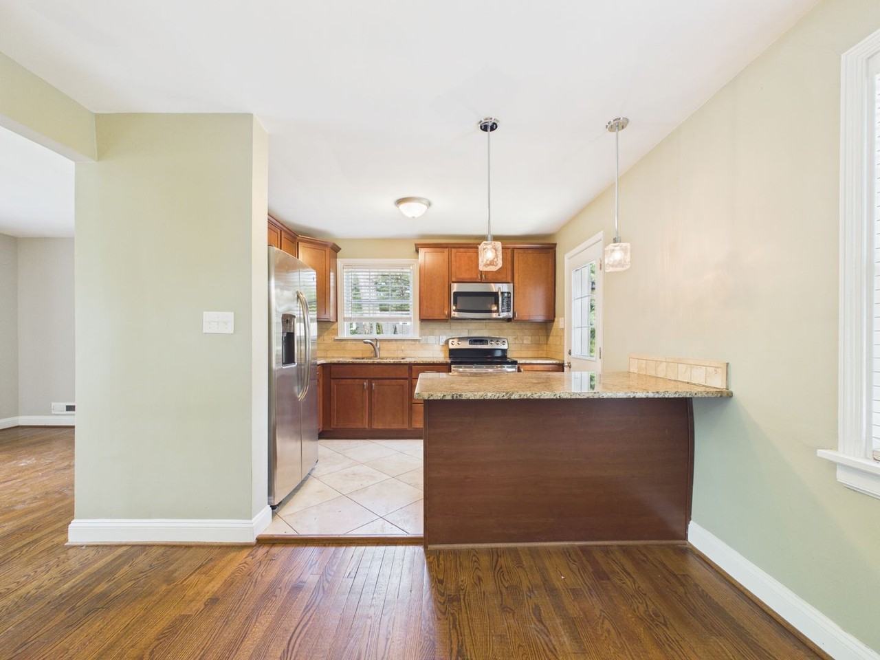 8410 Weldon Dr - Photo 7 of 27