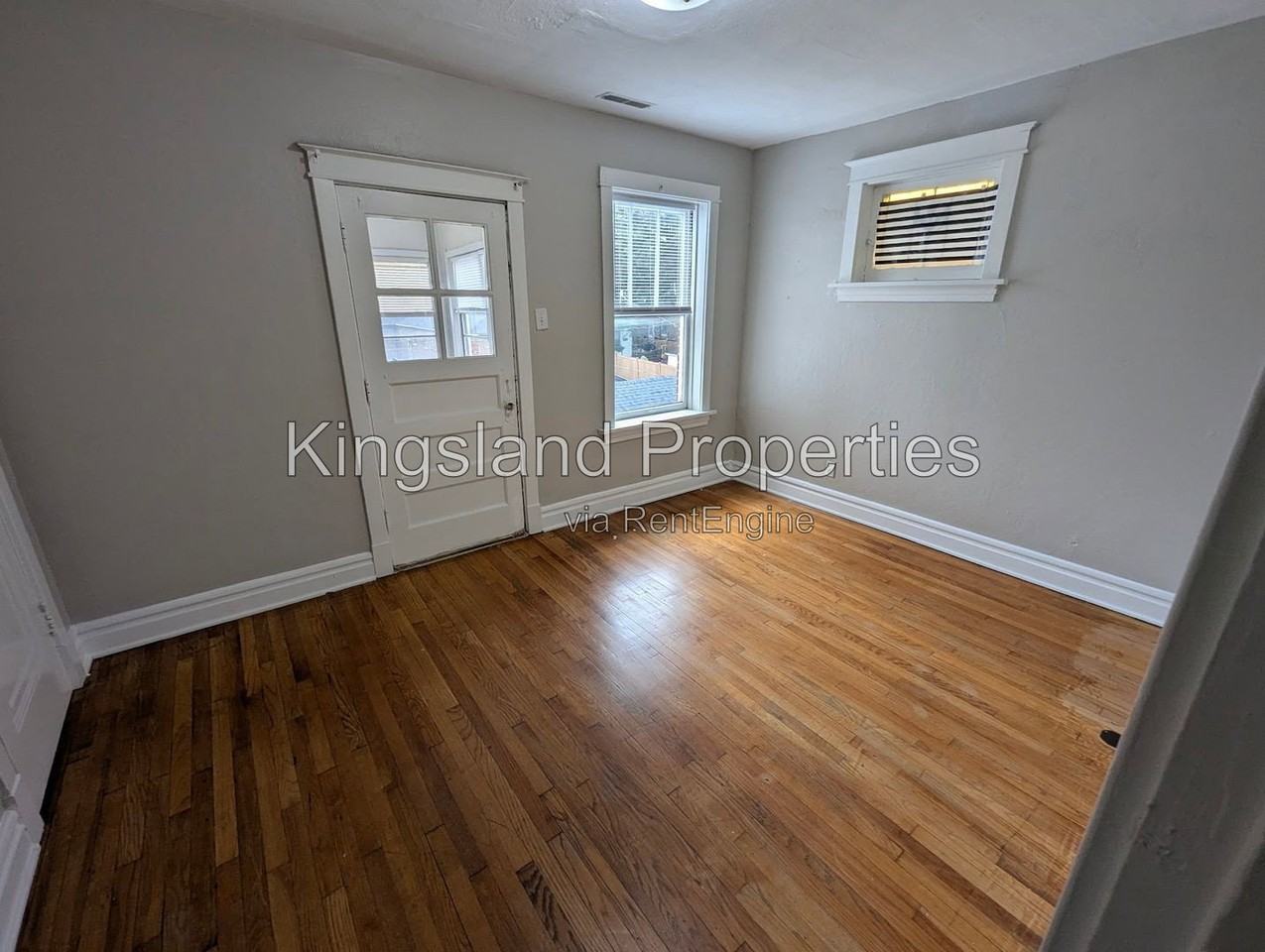 4982 Oleatha Ave #4982A - Photo 7 of 19