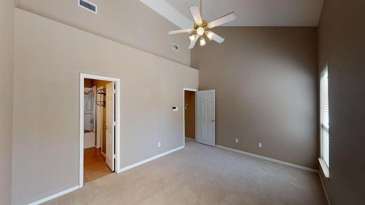 1410 Chesterpoint Dr - Photo 6 of 12