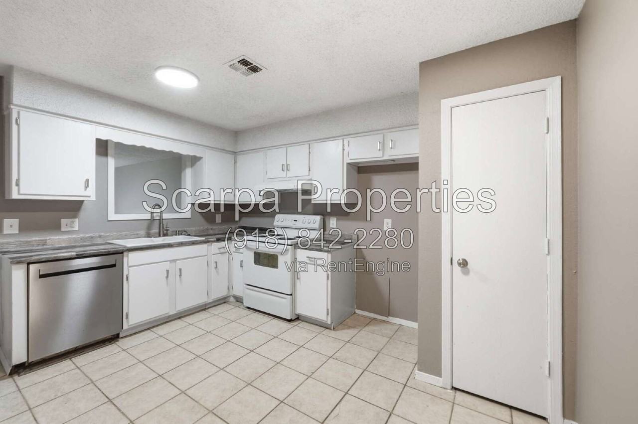 3119 S 130th East Pl - Photo 6 of 17